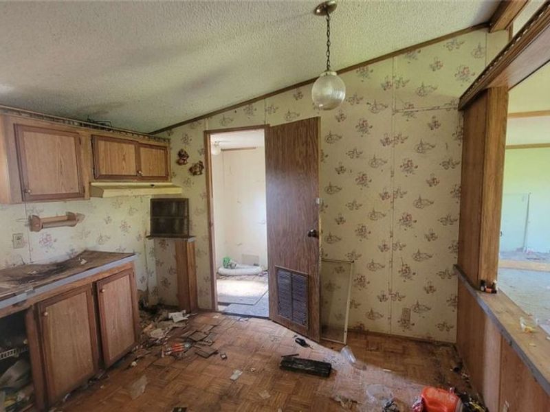 56670 Jordan Run Road, Bellaire, OH 43906 Photo 9