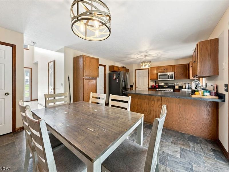 8000 N Oak Tree Drive, Lorain, OH 44053 Photo 14