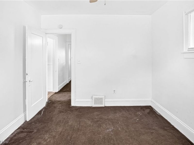 4067 E 143rd Street, Cleveland, OH 44128 Photo 24