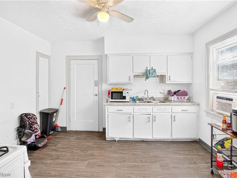 4067 E 143rd Street, Cleveland, OH 44128 Photo 4