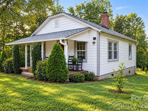 579 Hollis Road , Ellenboro, NC 28040