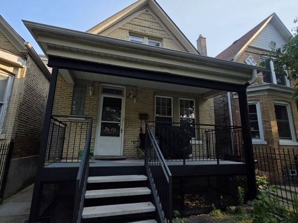 3419 W Beach Avenue , Unit 2, Chicago, IL 60651