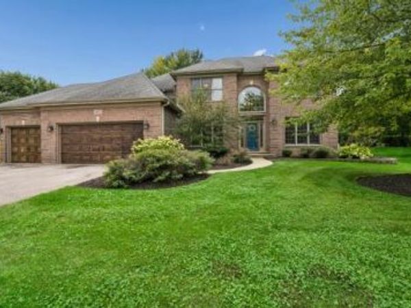 2071 Tunbridge Trail , Algonquin, IL 60102