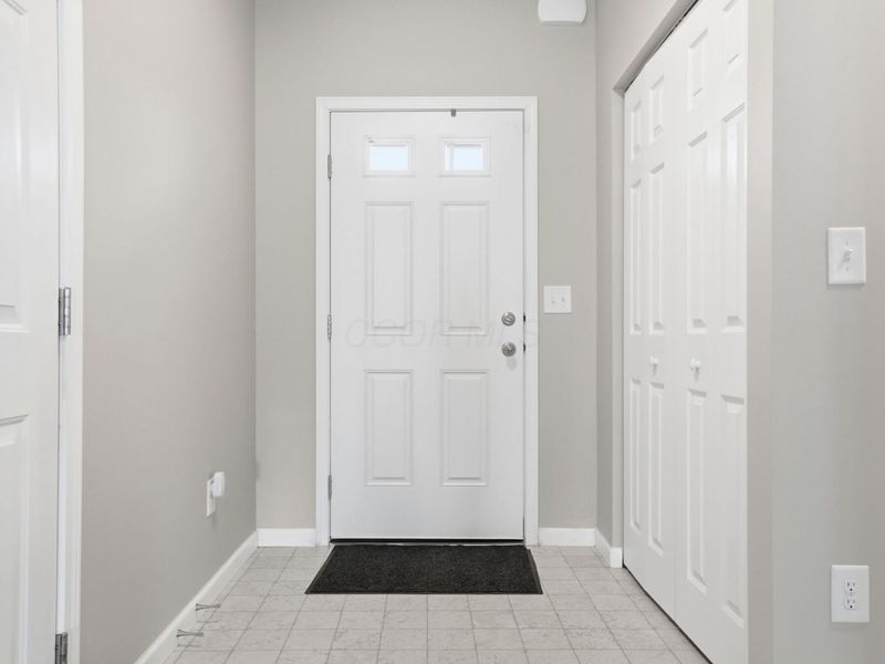 5231 Gobel Drive, Groveport, OH 43125 Photo 4