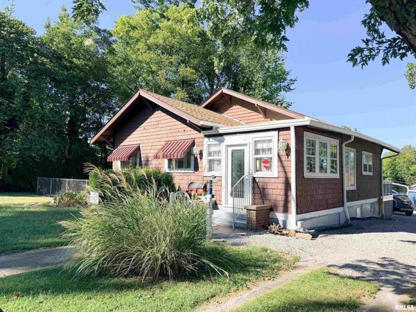 213 W VIENNA Street, Anna, IL 62906