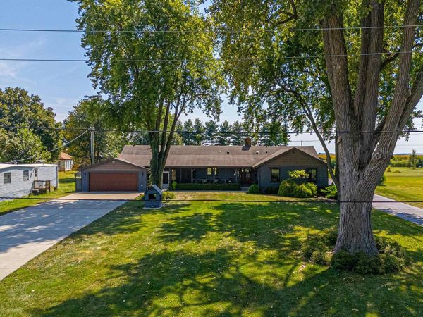 440 E WALNUT Street, Dawson, IL 62520