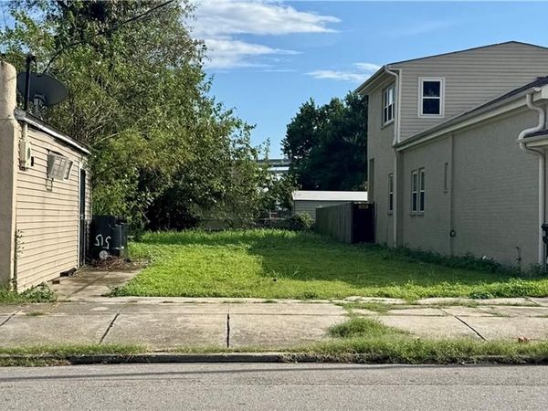 517 NEWTON Street, New Orleans, LA 70114