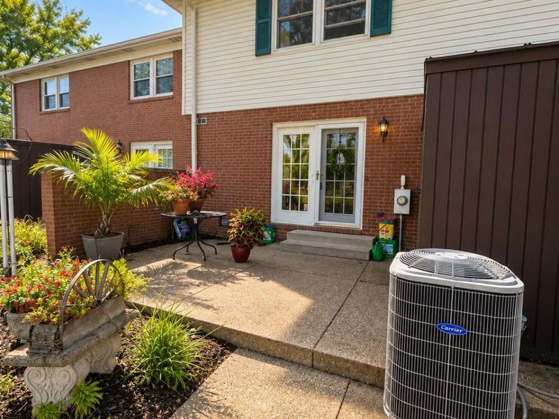 1305 McKinley Street, Unit B3, Sandusky, OH 44870 Photo 2