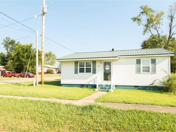 601 E Richardson Avenue , Puxico, MO 63960