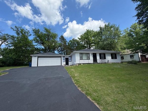340 Wedge Drive, Dellwood, MO 63135