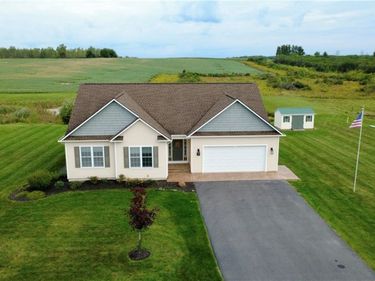 3291 Barrington Way, Auburn, NY 13021