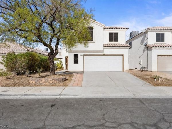 1717 Klamath Falls Way , Las Vegas, NV 89128