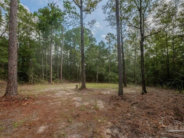 2910 Walling Rd, Milton, FL 32570