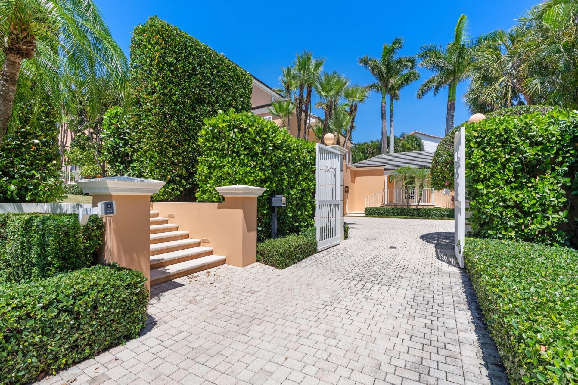 198 Via Marina, Palm Beach, FL 33480 Photo
