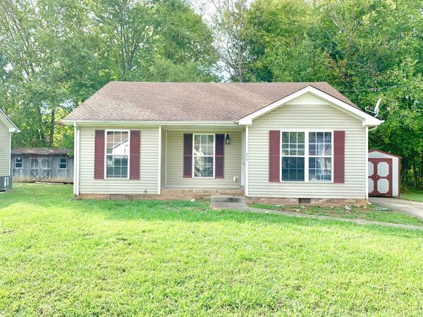 576 Joshua Dr, Clarksville, TN 37042