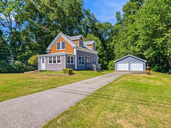 31 Pages Lane, Hampton Falls, NH 03844