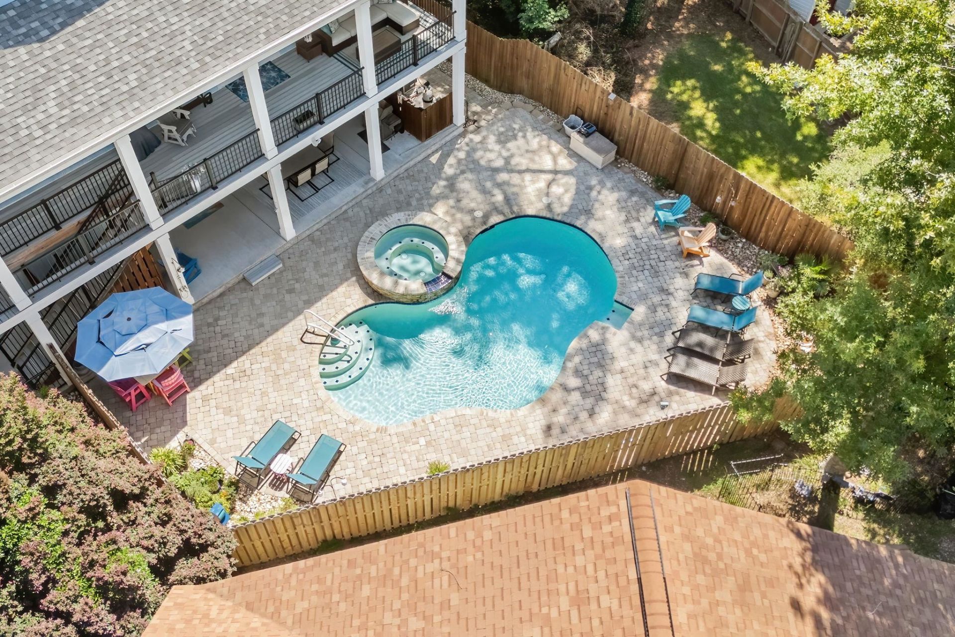 4927 Woodview Ln. Photo 8