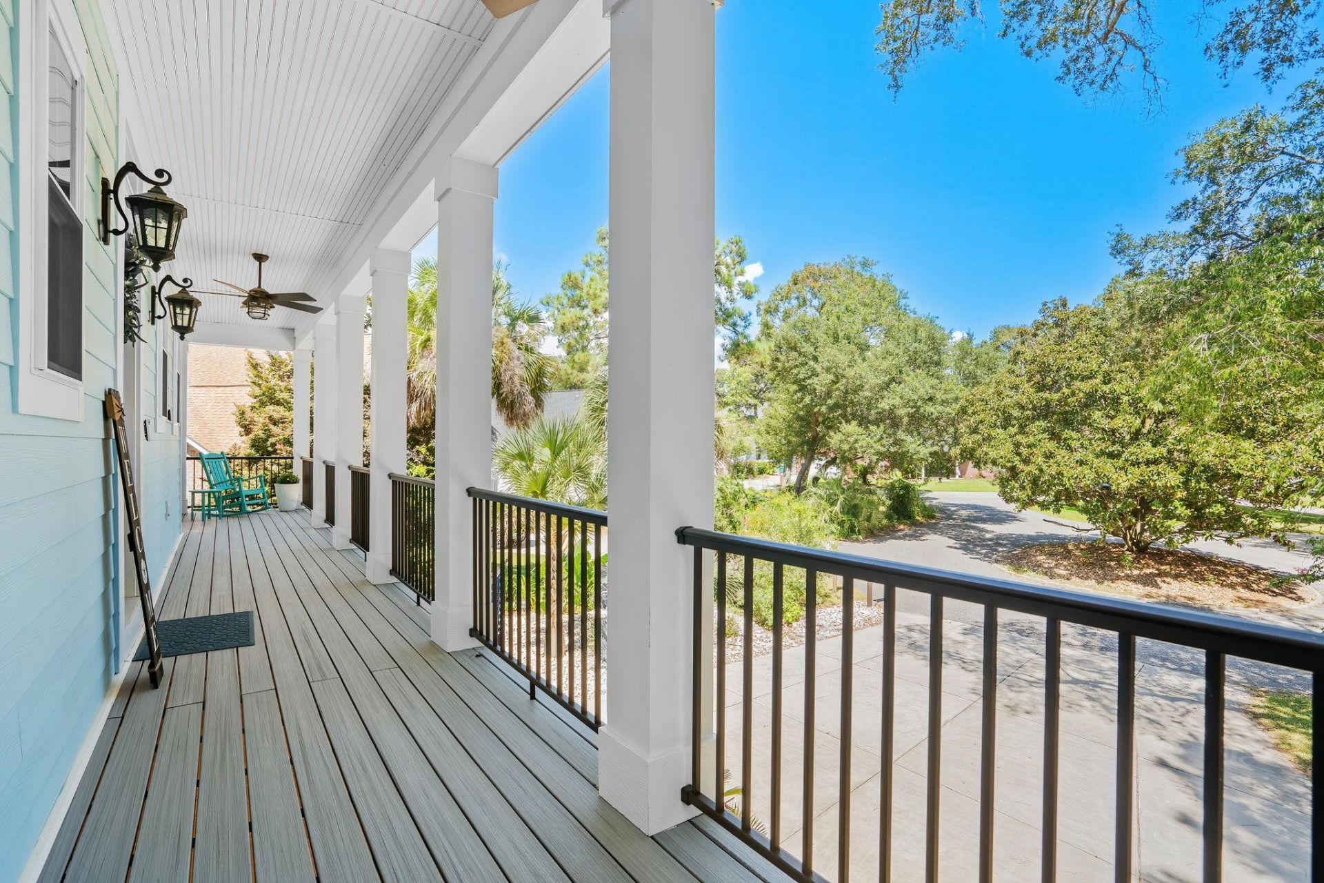 4927 Woodview Ln. Photo 9