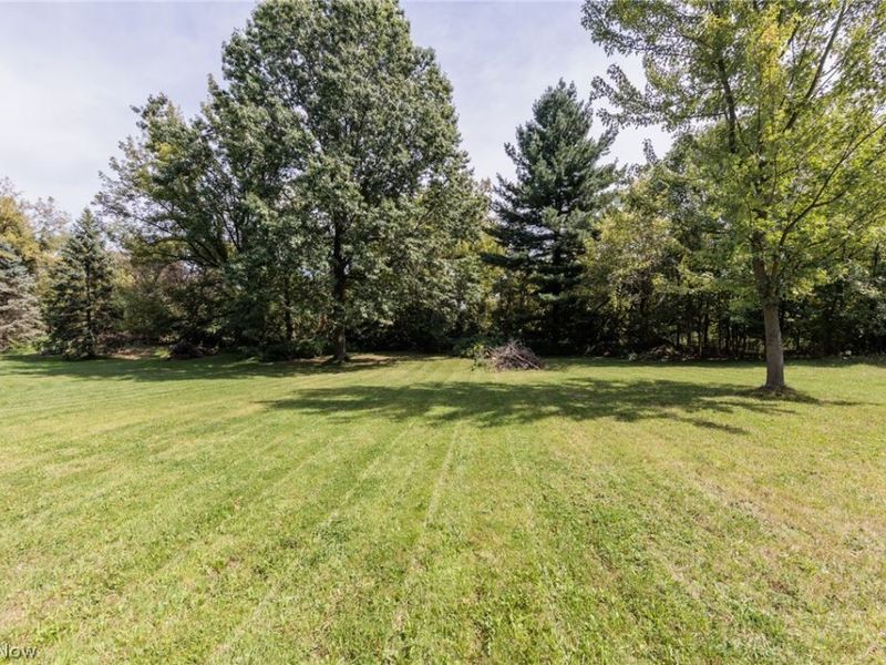 6065 Avon Belden Road, North Ridgeville, OH 44039 Photo 3