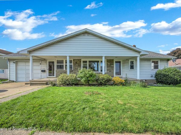 106 Varhley Street, Dunmore, PA 18512