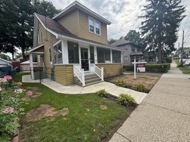 47 Preston St, Springfield, MA 01109
