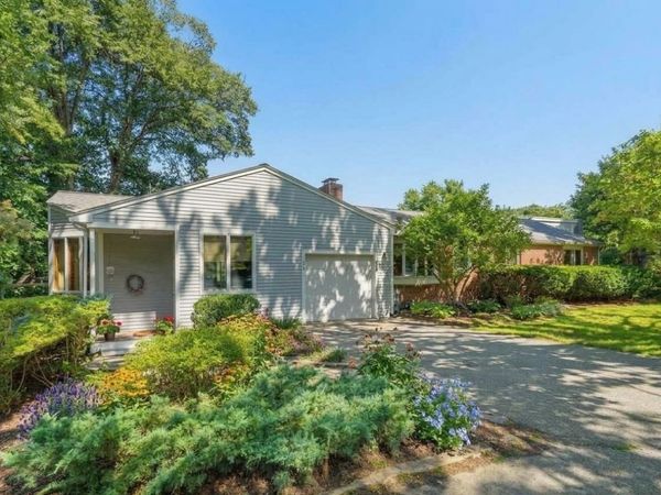 52 Hickory Rd, Sudbury, MA 01776
