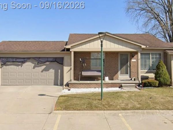 24242 Old Kent Road N, Warren, Mi 48091