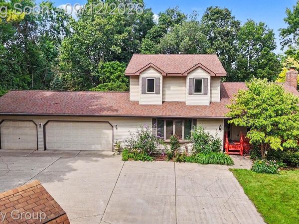 11471 31 Mile Road, Washington Township, Mi 48095