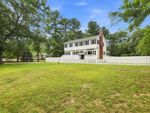 8 Victory Rd, Billerica, MA 01862