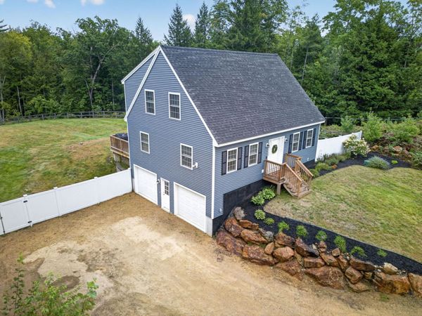 992 Beauty Hill Road, Barnstead, NH 03218