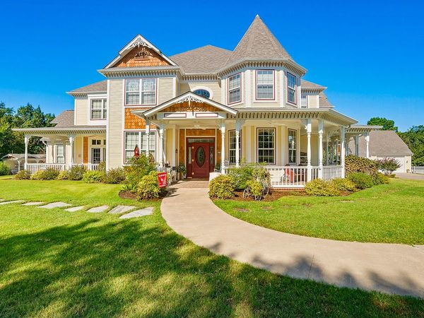 1009 SE County Road, Ada, OK 74820
