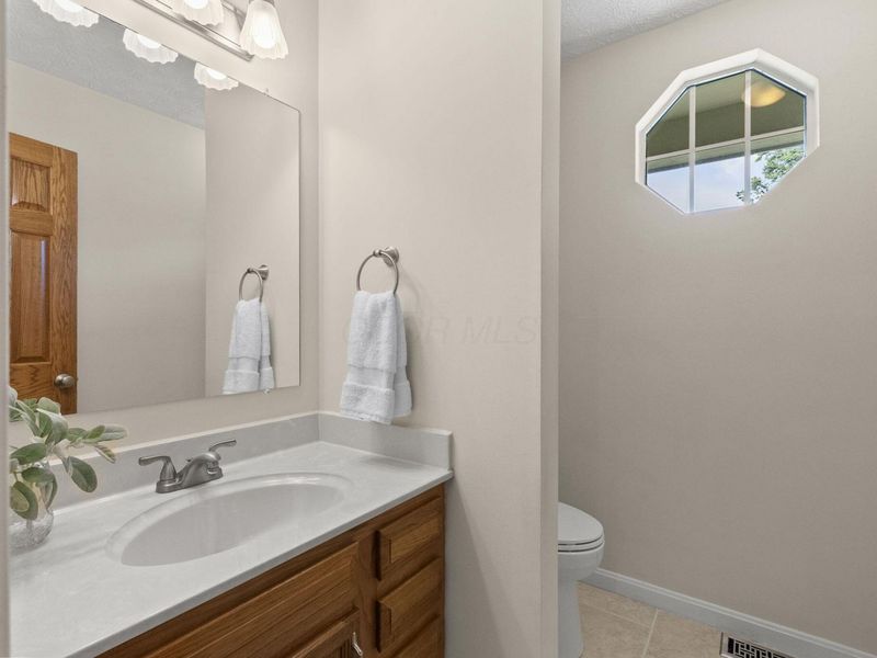 274 Cherrystone Drive N, Gahanna, OH 43230 Photo 10