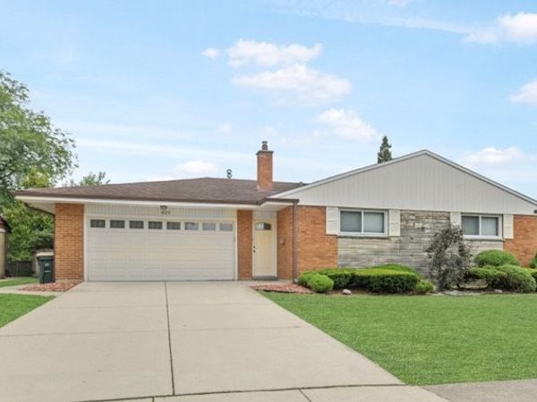 825 Ottawa Avenue , Park Ridge, IL 60068