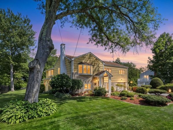 12 Carpenter Road, Lynnfield, MA 01940