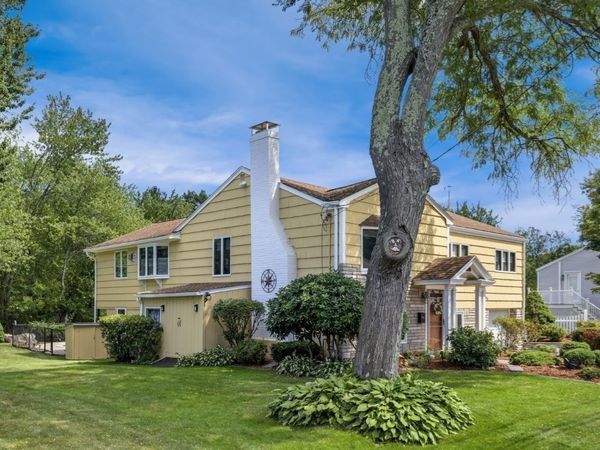 12 Carpenter Road, Lynnfield, MA 01940