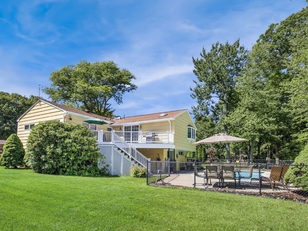 12 Carpenter Road, Lynnfield, MA 01940