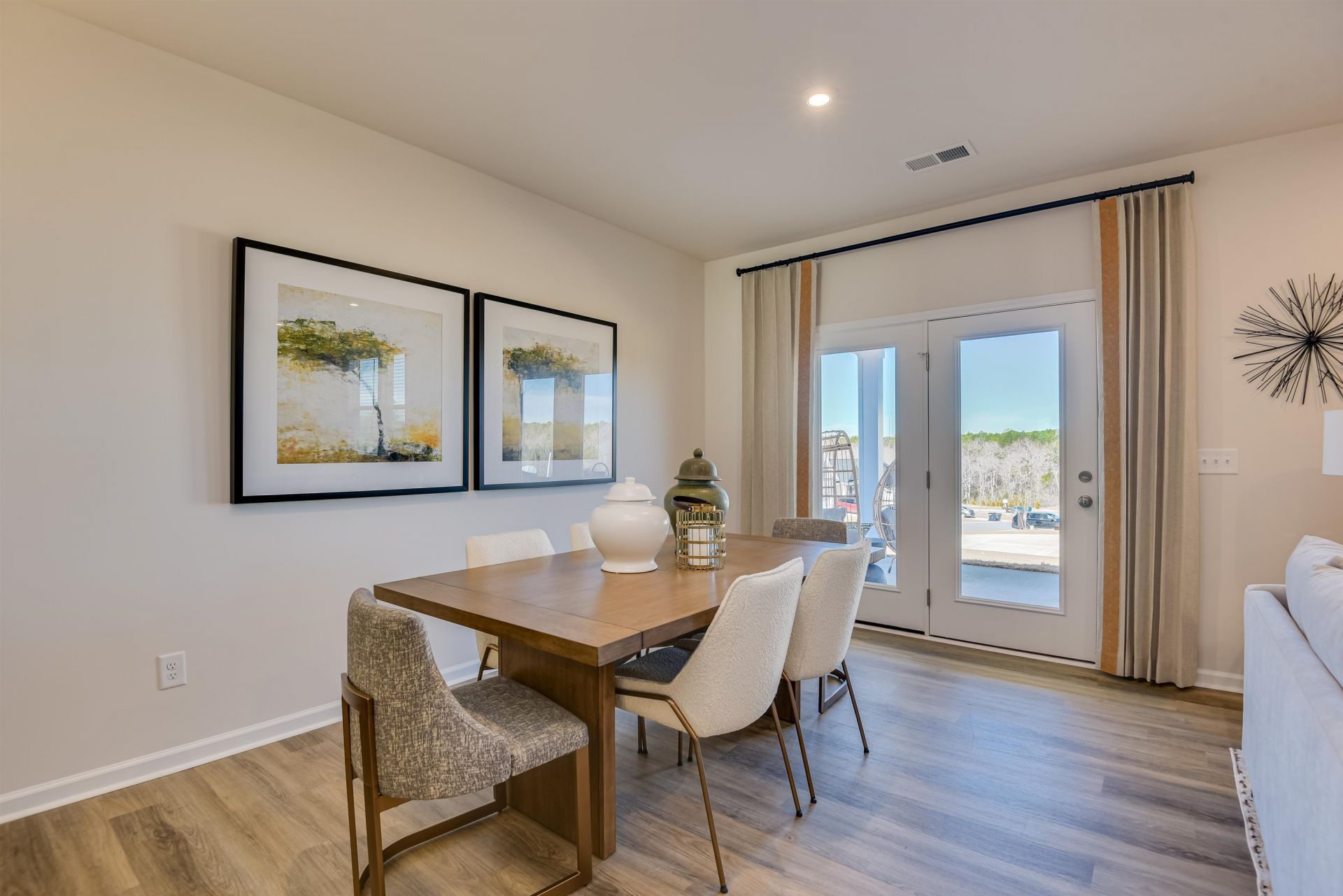 1119 Kings Town Way Photo 13