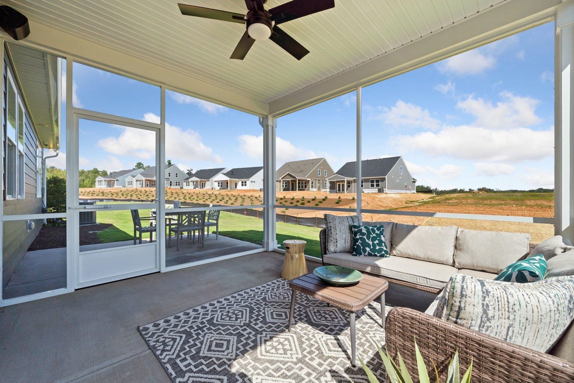 1119 Kings Town Way Photo 41