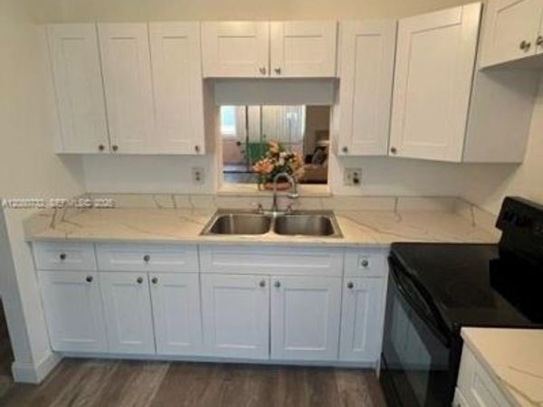 1000 NE 12th Ave, Unit 103, Hallandale Beach, FL 33009