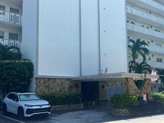 1000 NE 12th Ave, Unit 103, Hallandale Beach, FL 33009 Photo