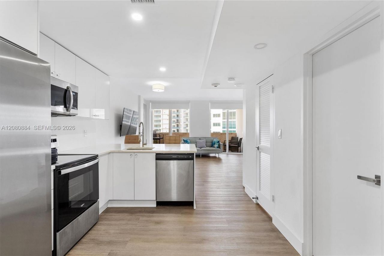 10275 Collins Ave, Unit PH 1502, Bal Harbour, FL 33154 Photo