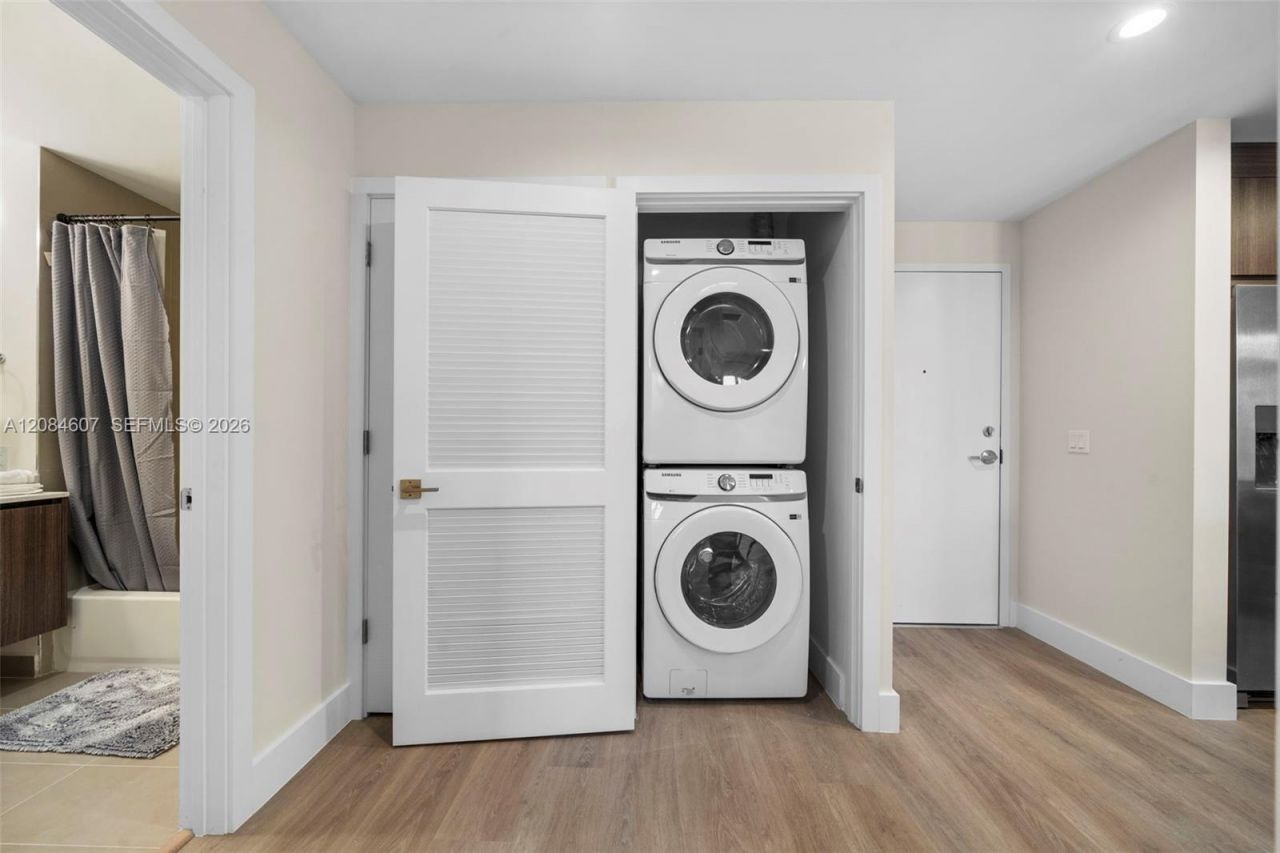 1938 Jackson St, Unit 306, Hollywood, FL 33020 Photo