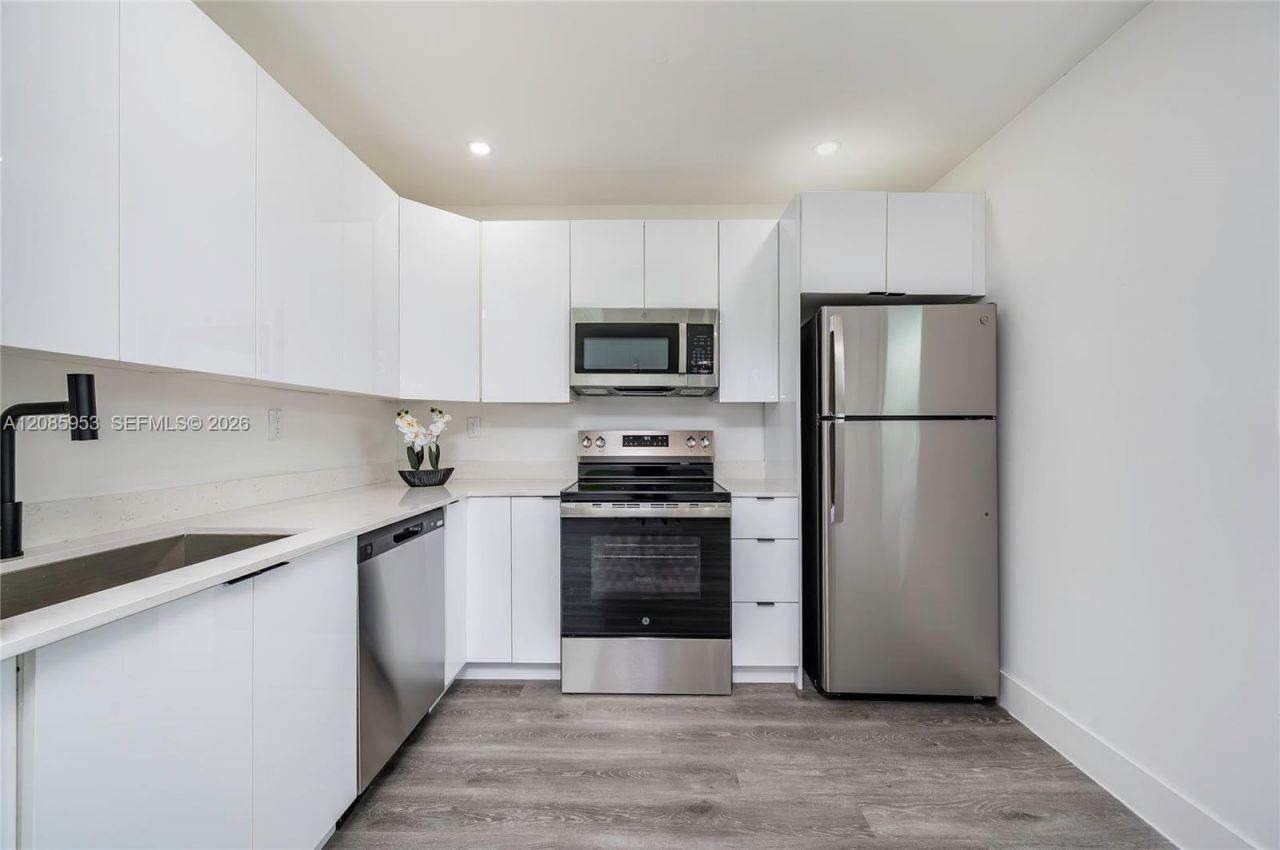 1028 NW 24th St, Miami, FL 33127 Photo