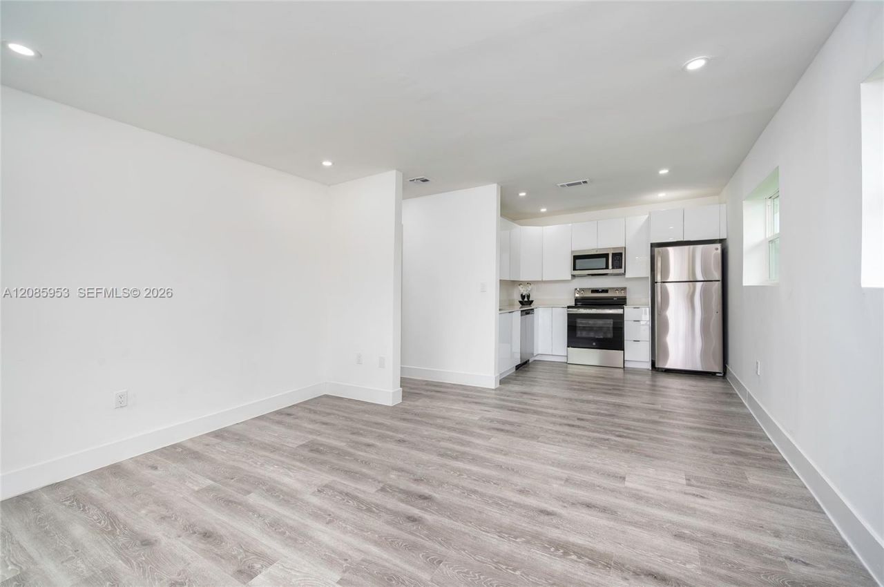 1028 NW 24th St, Miami, FL 33127 Photo