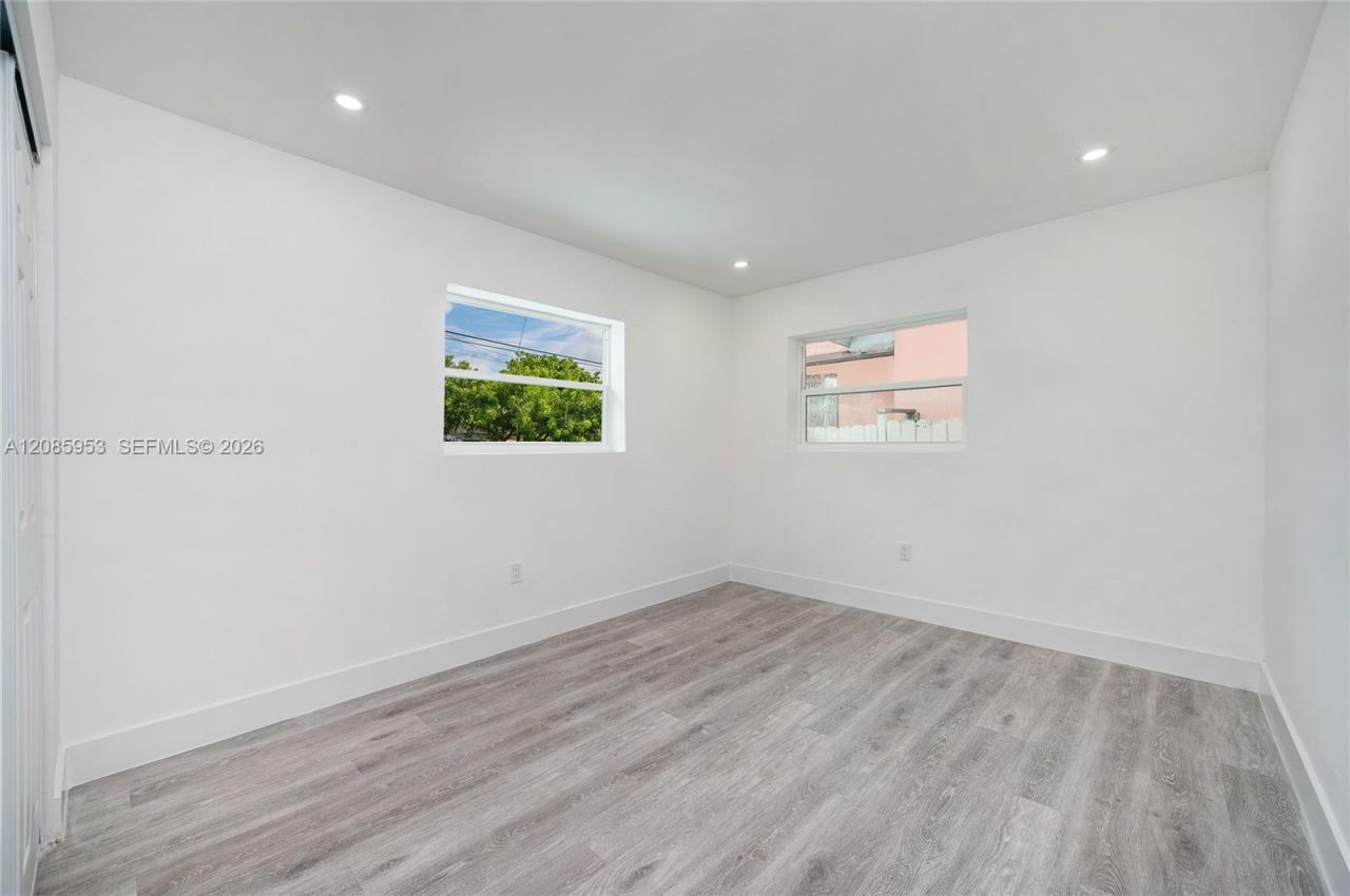 1028 NW 24th St, Miami, FL 33127 Photo