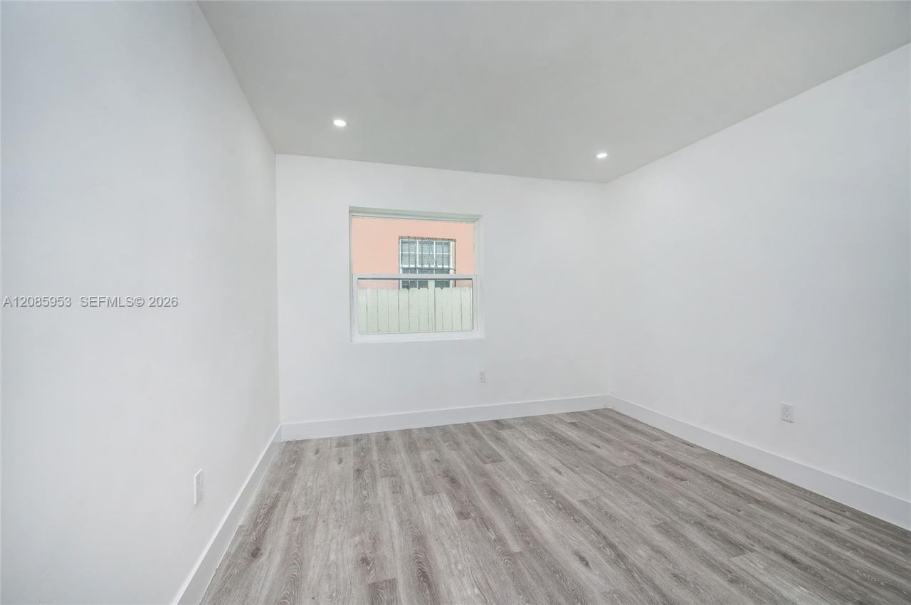 1028 NW 24th St, Miami, FL 33127 Photo