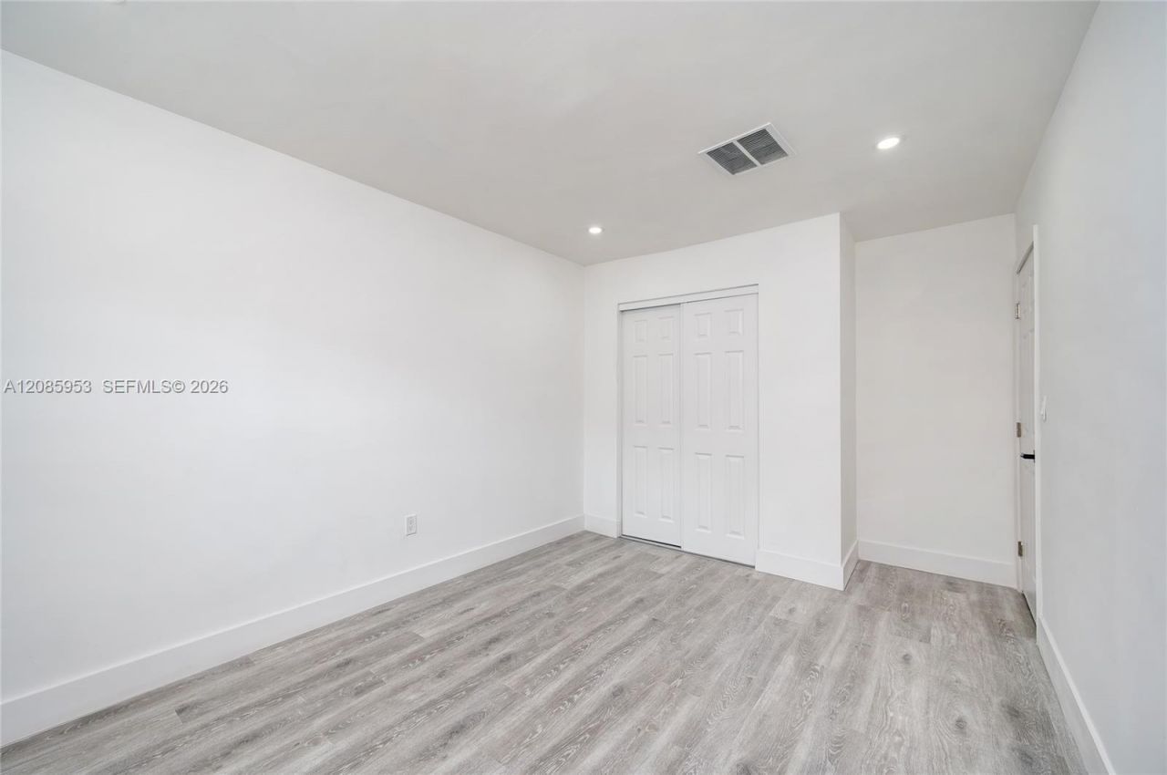 1028 NW 24th St, Miami, FL 33127 Photo