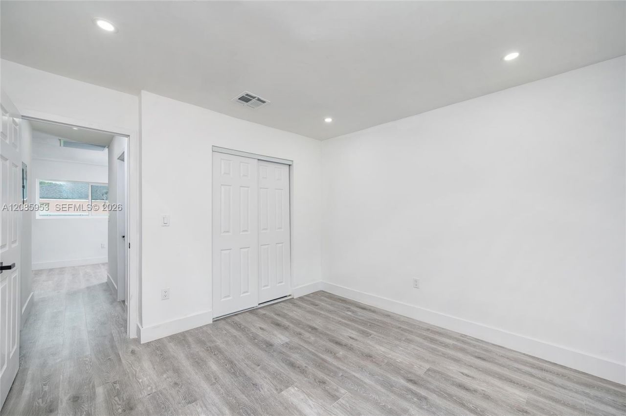 1028 NW 24th St, Miami, FL 33127 Photo