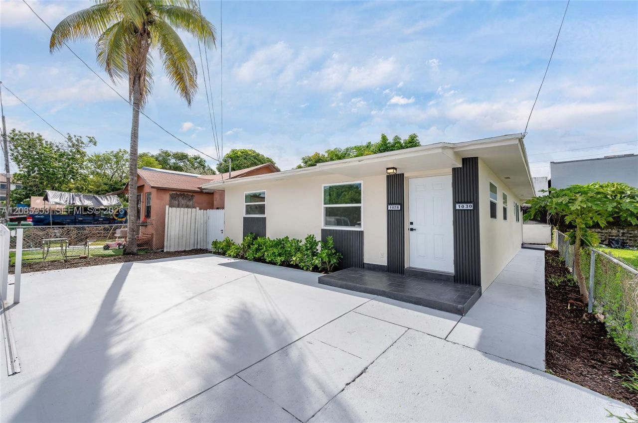 1028 NW 24th St, Miami, FL 33127 Photo