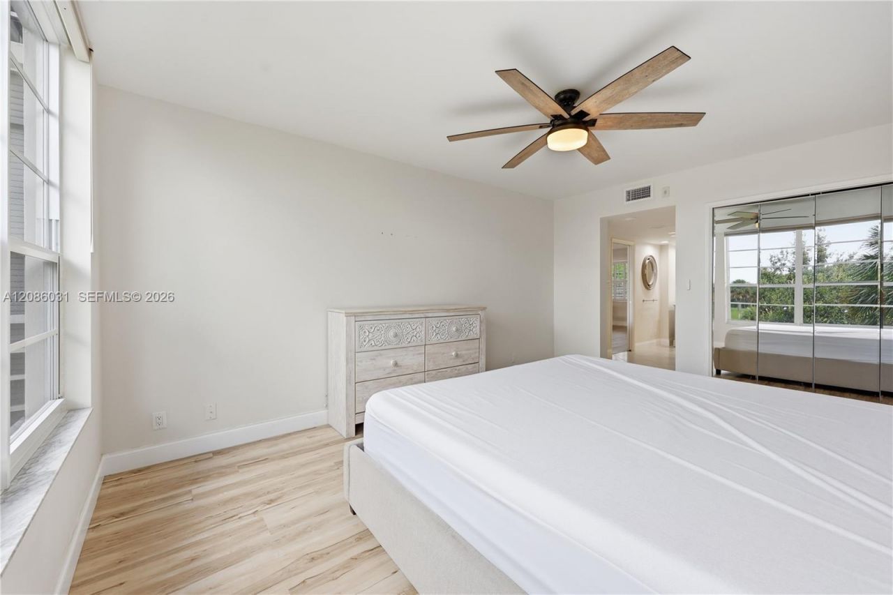 555 Oaks Ln, Unit 309, Pompano Beach, FL 33069 Photo